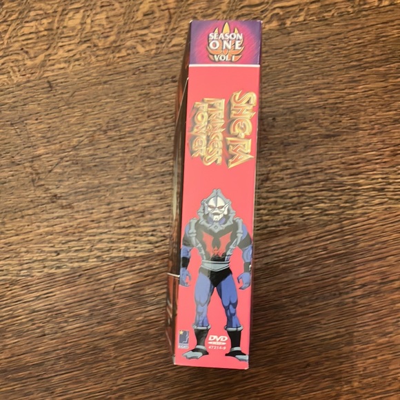 She-Ra Princess of Power DVD Boxed Set - Picture 9 of 11